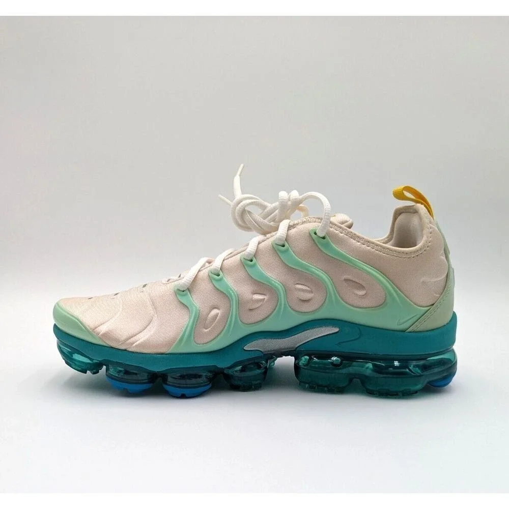 Nike Air Vapormax Plus Since 1972 White Mint Foam Siren Red DQ7645-100 sz 10.5